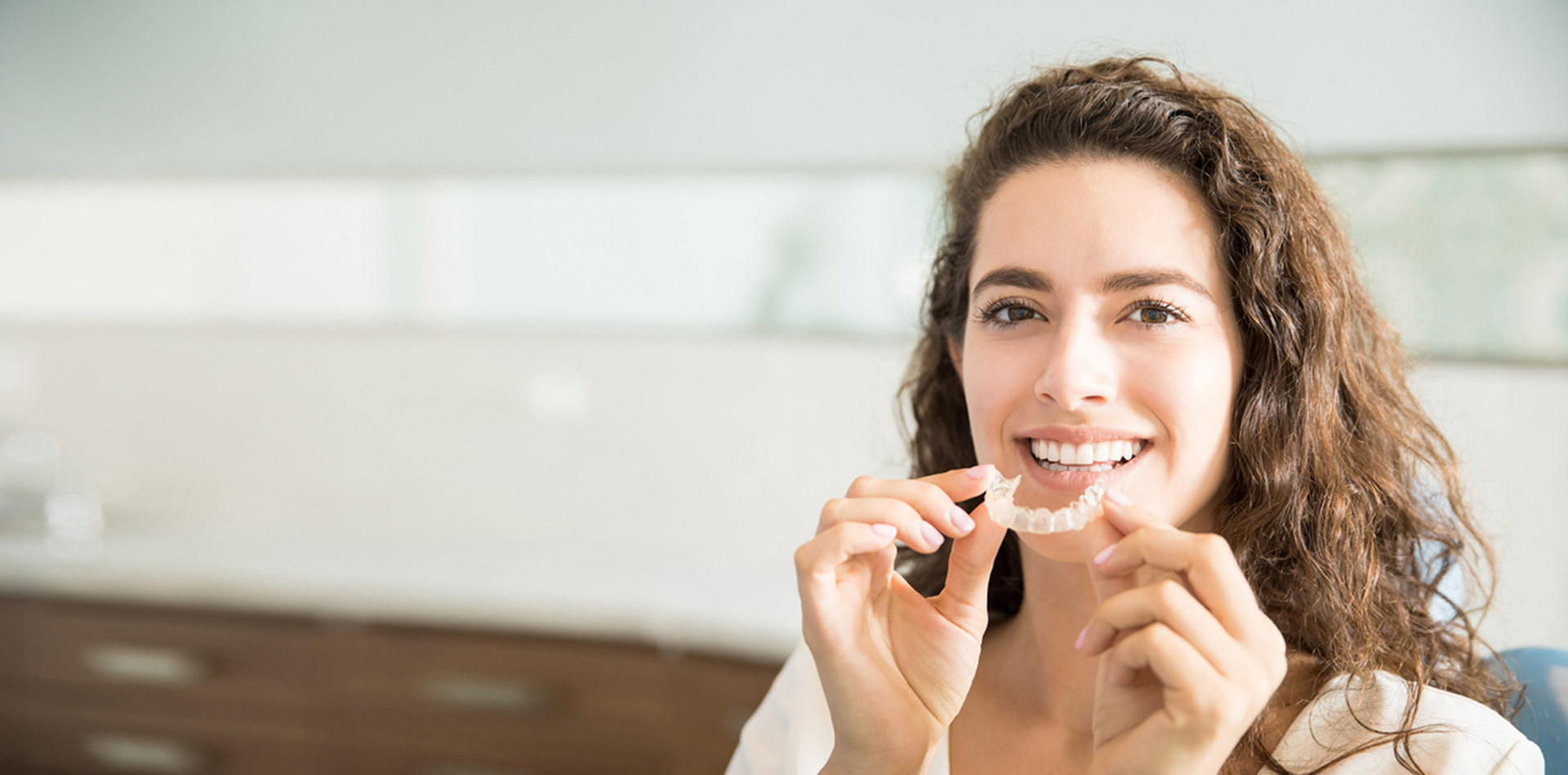 angel-slider5 Smile Invisalign